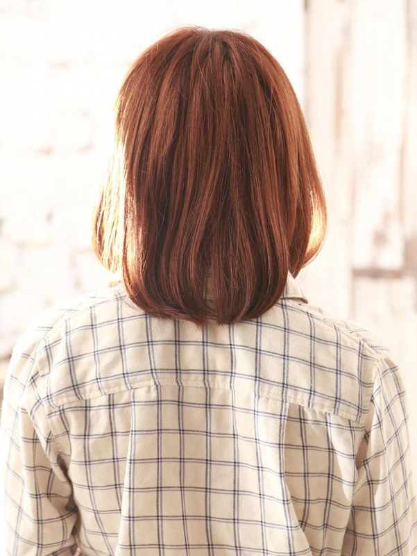 厚めバングの内巻き×ストレートボブ