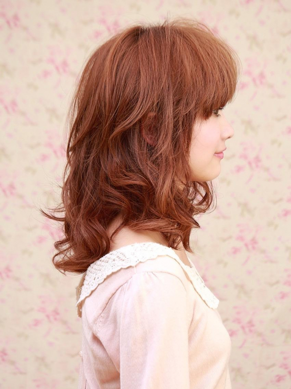 レイヤー×パーマに重めバングでゆるふわなモテセミロング！