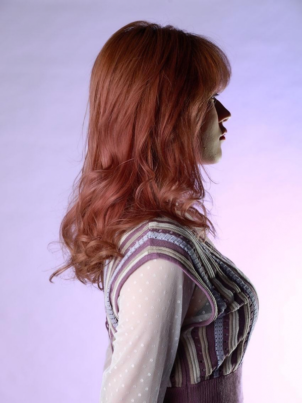 アンニュイなミックスパーマで流行のセミロングスタイル