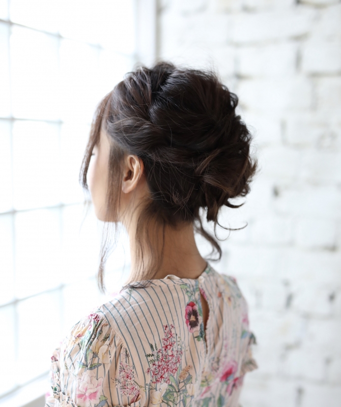 結婚式・二次会アレンジ☆ラフで大人なミディアムのアップヘア