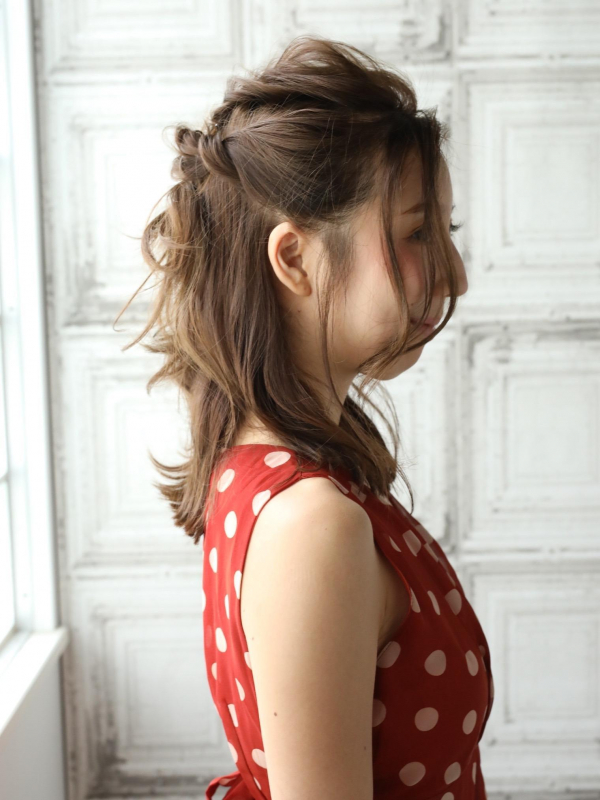 結婚式・二次会OK！ ミディアムヘアのハーフアップアレンジ