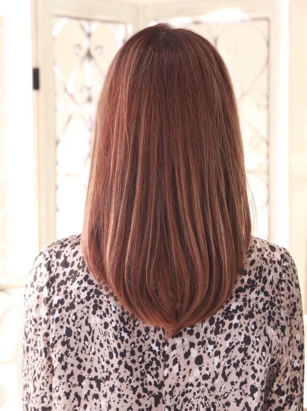 30代40代にも！ 大人ムードのストレート×内巻きセミロング