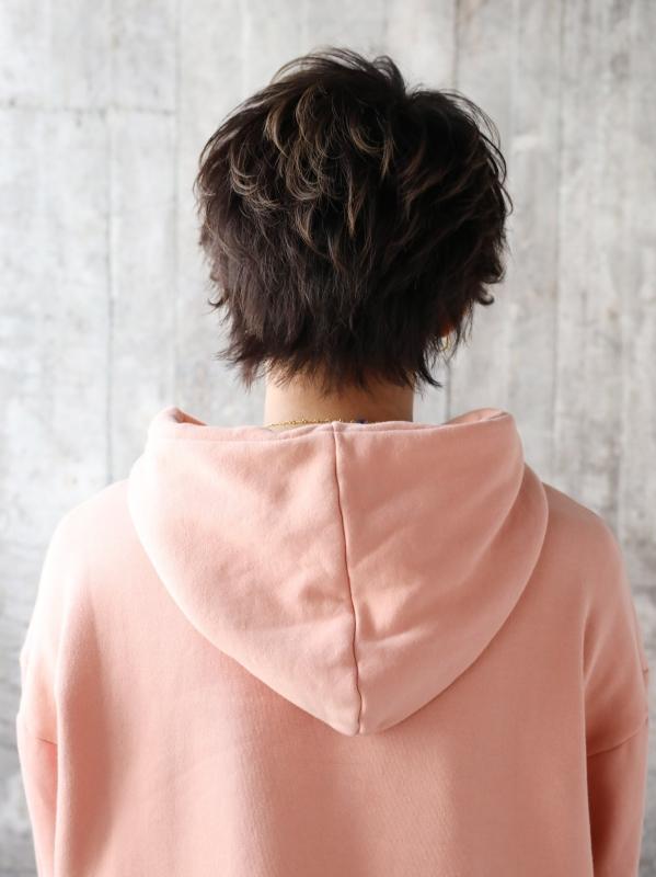 少し長めが大人の色気！ カジュアルなメンズショート