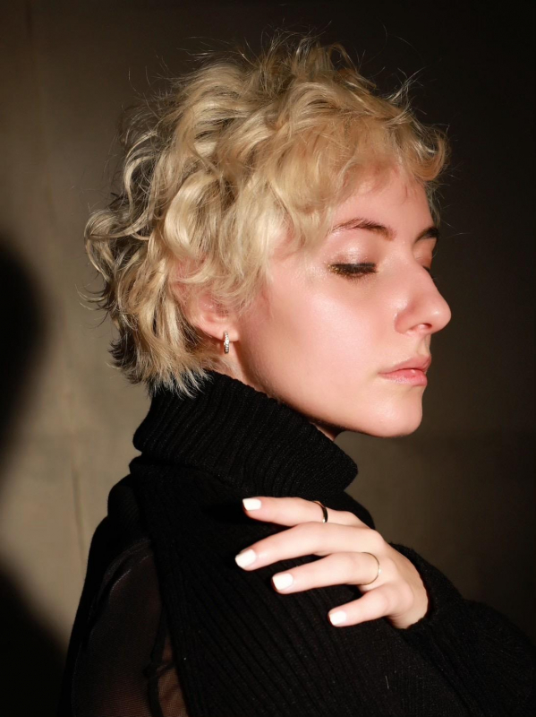 強めカールがオシャレ★マニッシュなベリーショート×パーマヘア