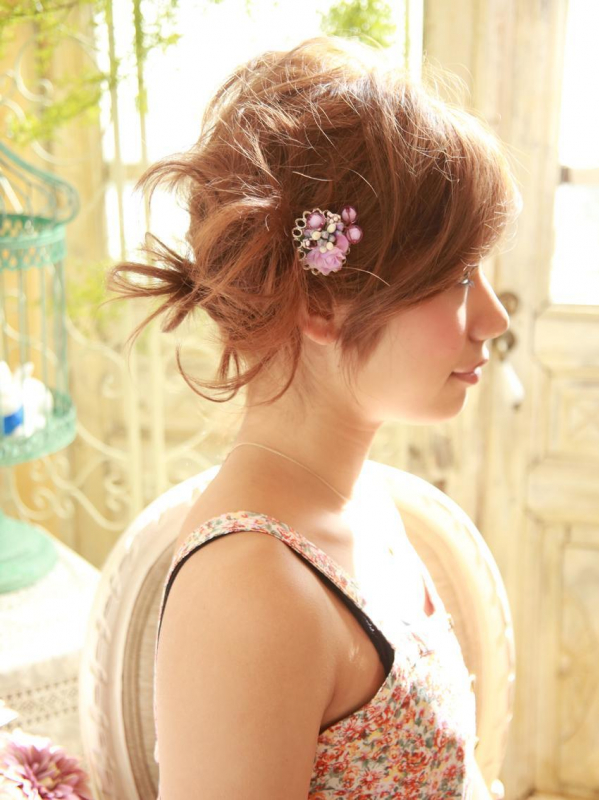 ふんわりとした可愛いミディアムアレンジ