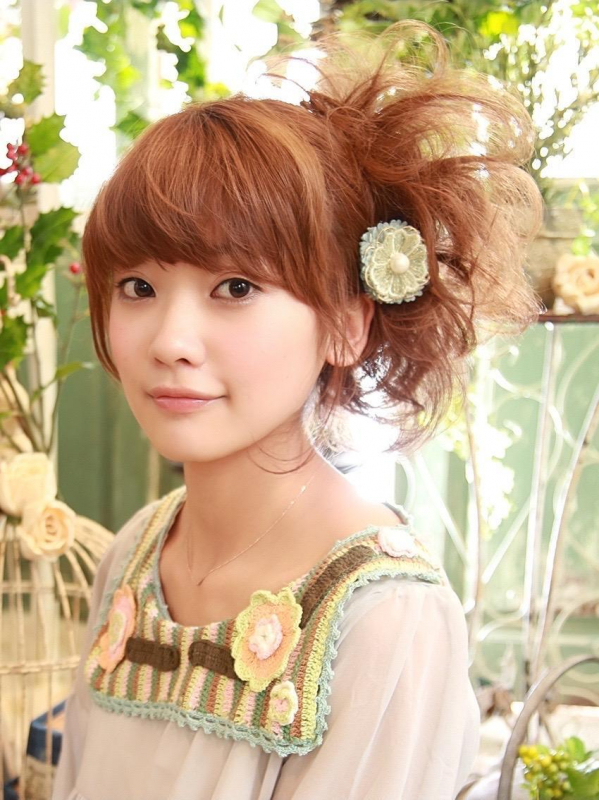 ゆるふわなアップスタイルの可愛いアレンジ