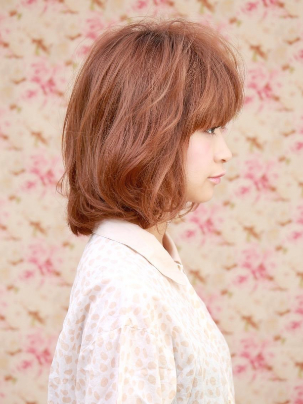 ほつれウェーブがフェミニンなミディアム×パーマ