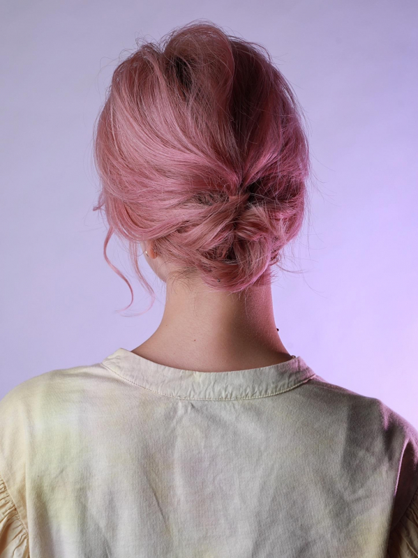 ピンクアッシュ×くるりんぱの個性的アレンジ