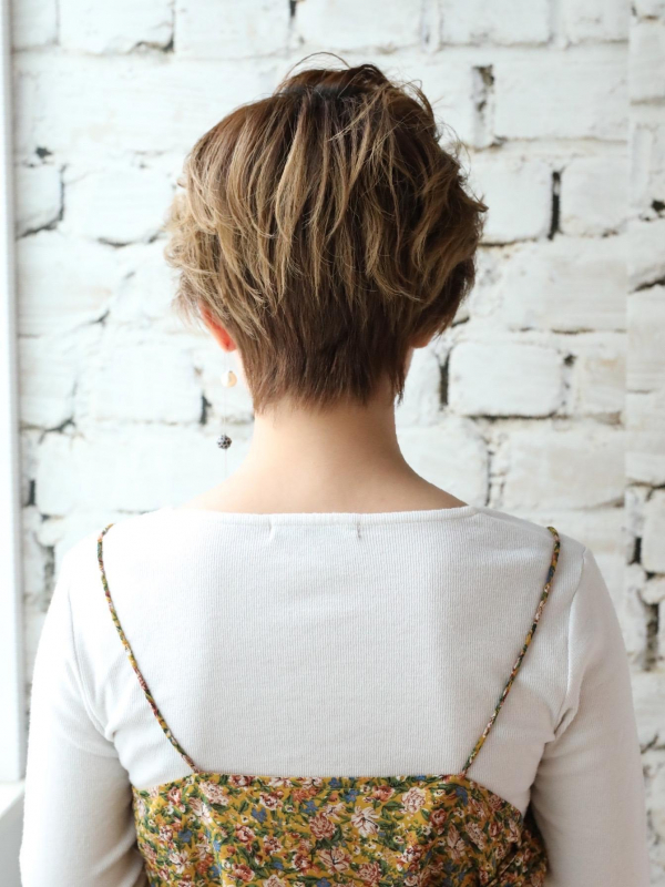 前髪をピンでとめるだけ☆ベリーショートの簡単ヘアアレンジ