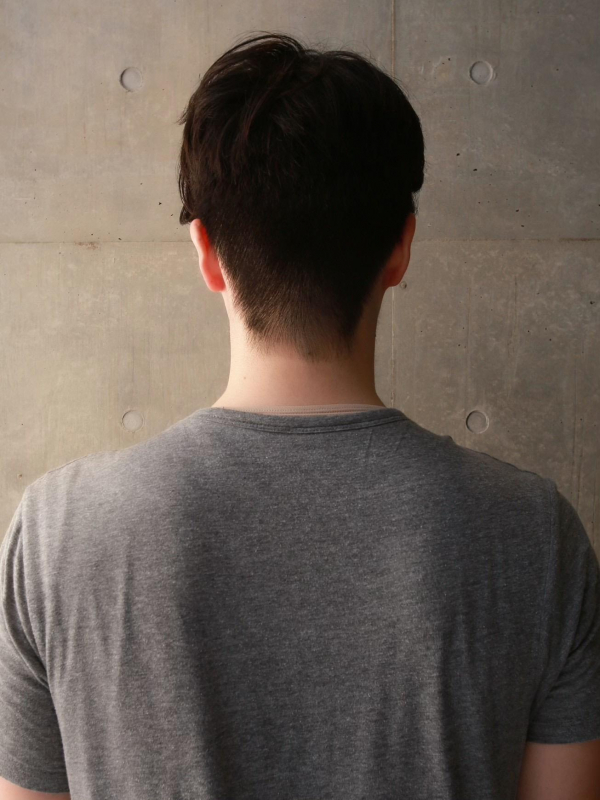 ビジネスシーンもOK！ふんわりとしたクールなメンズスタイル