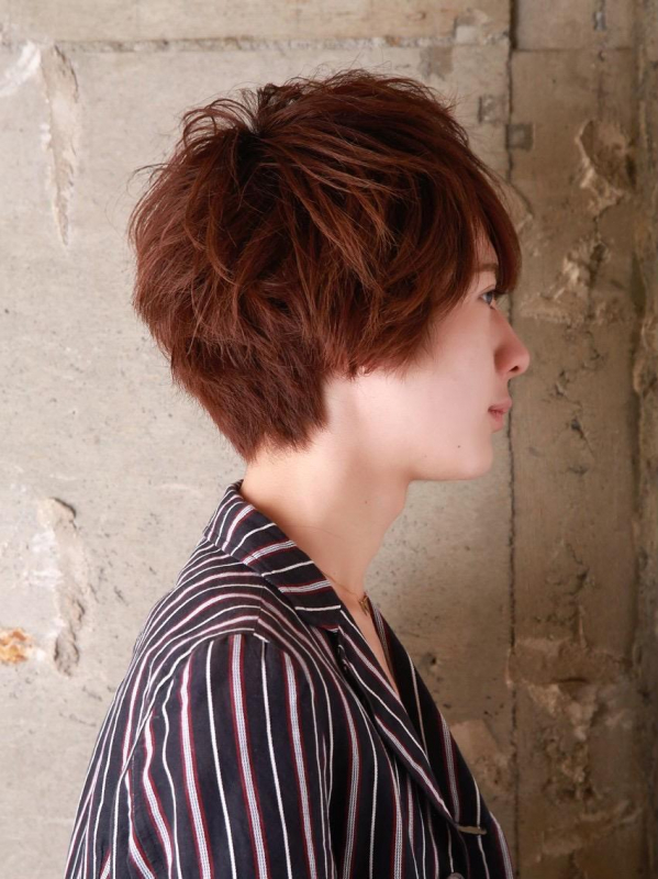 マッシュショートの優しい雰囲気のメンズスタイル