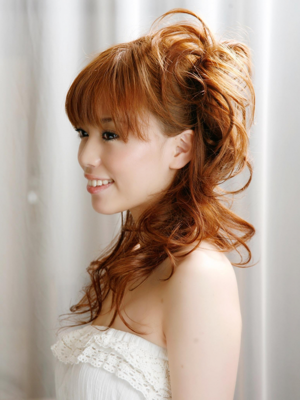 カールで華やかパーティー仕様☆ロングのヘアアレンジ