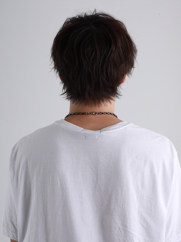 緩めウェーブのカジュアルなメンズスタイル