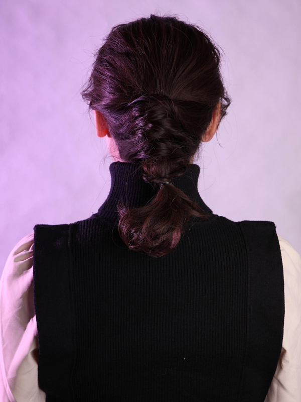 ミディアムヘアのすっきりアレンジ