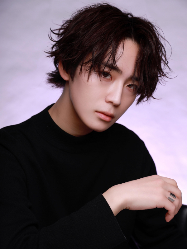 ゆるパーマ×襟足長めのメンズスタイル