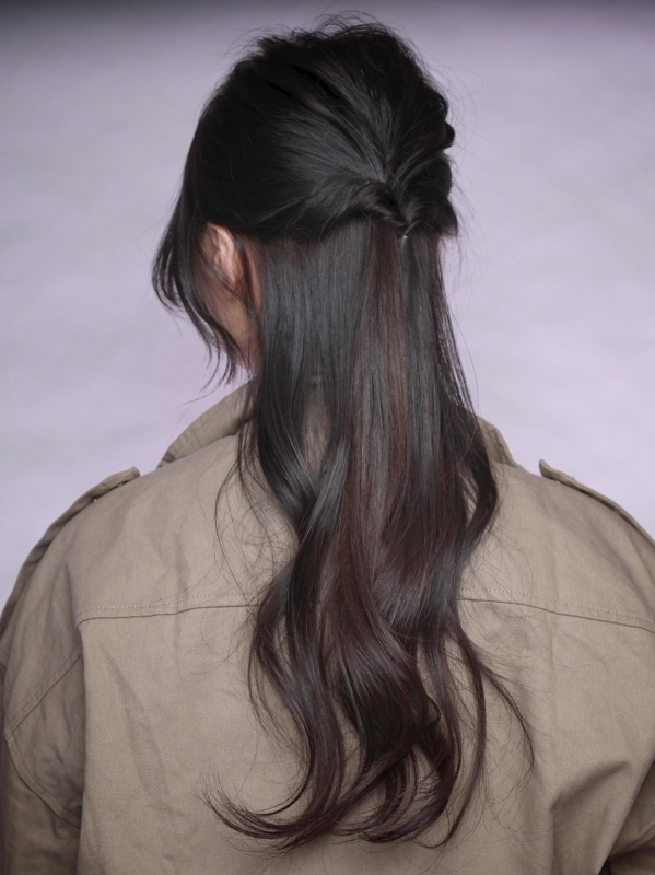 韓国風黒髪ロングのハーフアップアレンジ