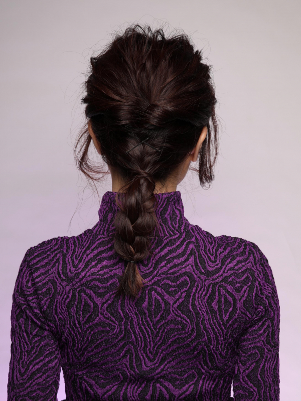 韓国風ミディアムをくるりんぱ＆三つ編みでアレンジ