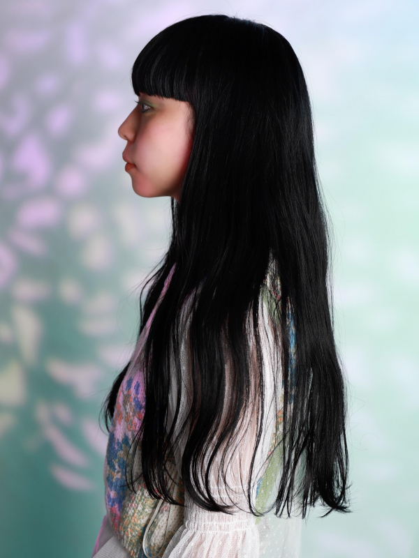 韓国風プルベンが個性的な黒髪×ウェーブのロングヘア