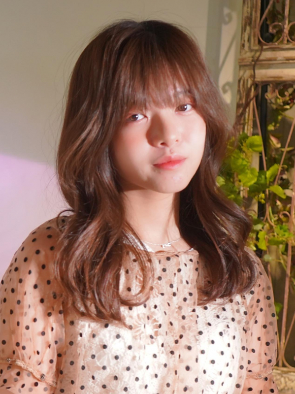 優しいブラウン＆ウェーブで作る韓国ヨシンモリ風セミロング