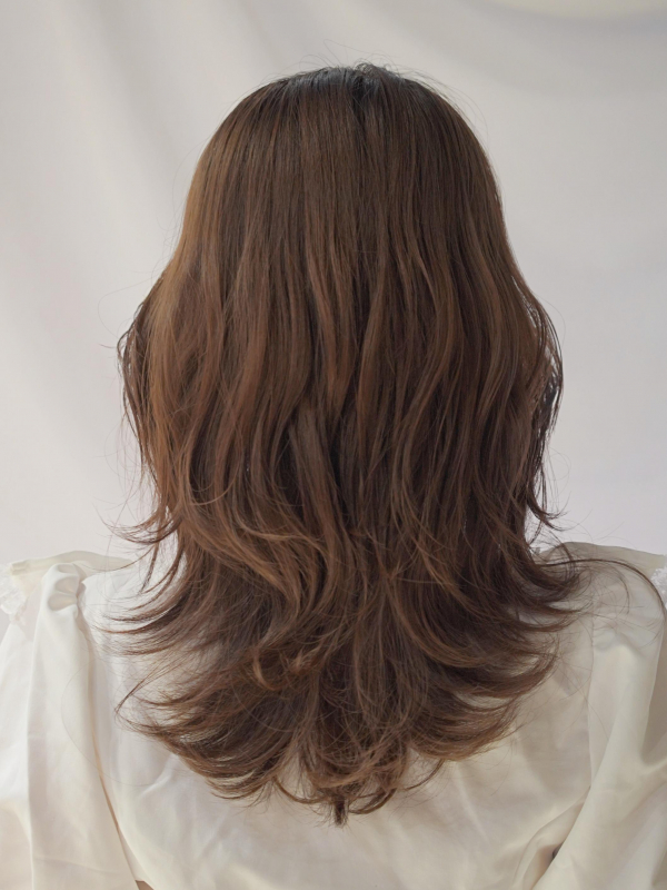 丸顔OK！前髪なし韓国ヨシンモリ風セミロングで小顔見せ