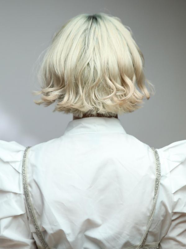 簡単ボブのヘアアレンジ！表編み込み×ハイトーン